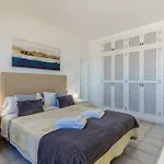 Апартаменти Penthouse With Panoramic Ocean Views & Terrace In Torviscas