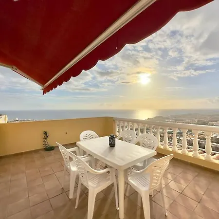 Penthouse With Ocean Views - Torviscas Apartment *