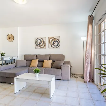 Penthouse With Panoramic Ocean Views & Terrace In Torviscas דירה