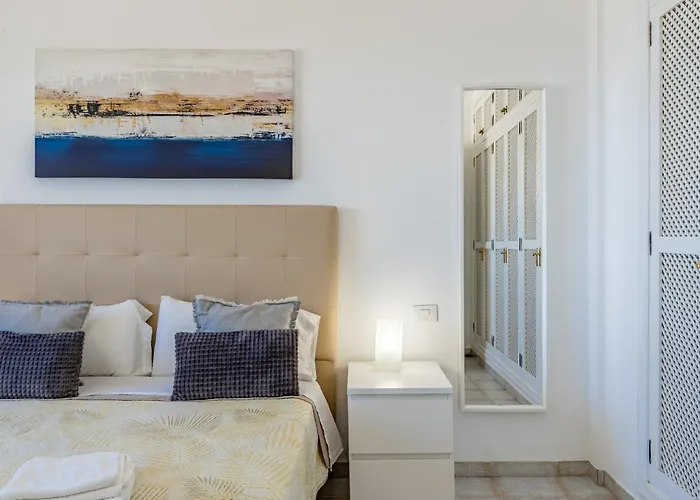 Penthouse With Panoramic Ocean Views & Terrace In Torviscas *