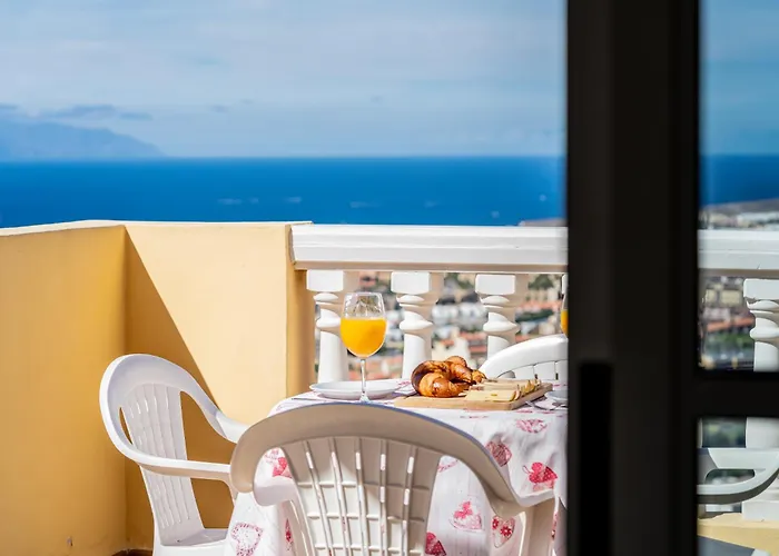 Penthouse With Panoramic Ocean Views & Terrace In Torviscas *