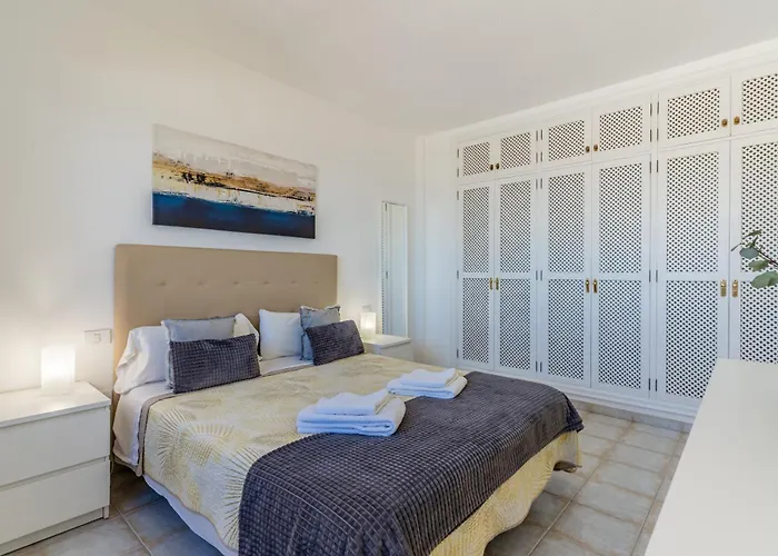 Appartement Penthouse With Panoramic Ocean Views & Terrace In Torviscas