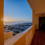 Penthouse With Panoramic Ocean Views & Terrace In Torviscas Apartmán *