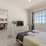 Apartmán Penthouse With Panoramic Ocean Views & Terrace In Torviscas