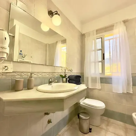 Penthouse With Ocean Views - Torviscas Apartman *