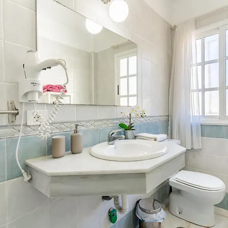 Penthouse With Ocean Views - Torviscas Appartamento *