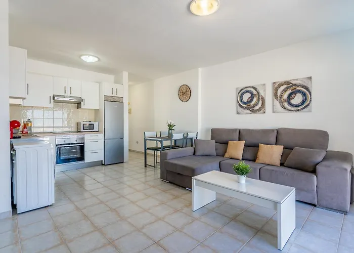 Penthouse With Ocean Views - Torviscas Адехе